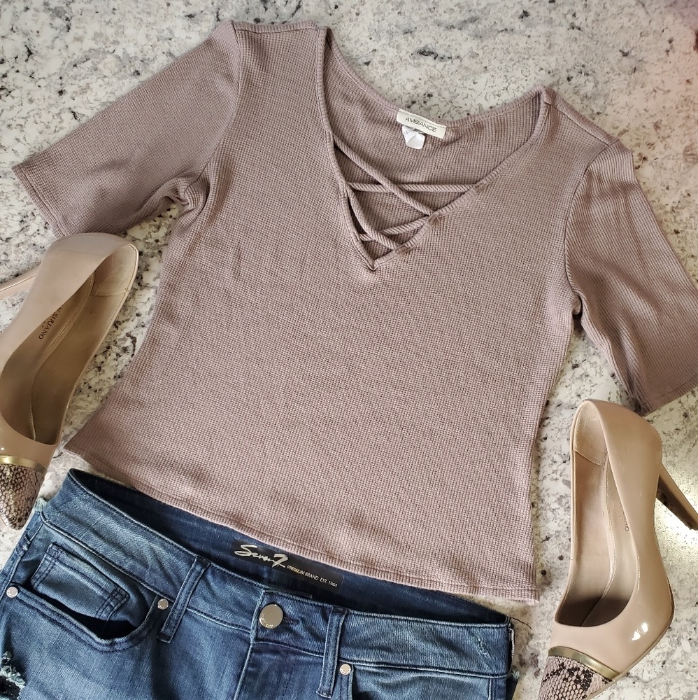 Criss cross top